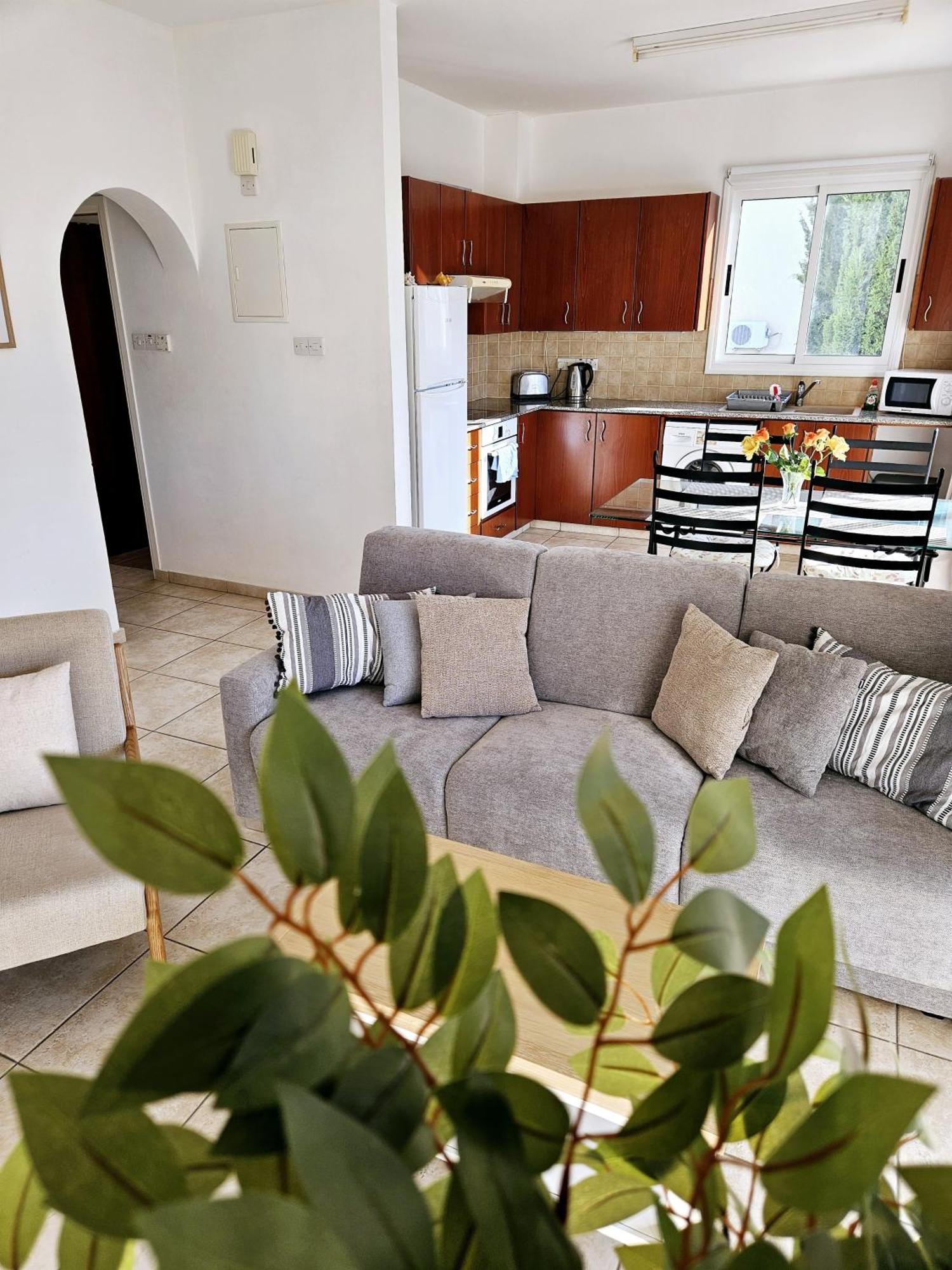 The Brightstay Paphos, 2 Bed Apt, Paphos Riviera, Universal エクステリア 写真